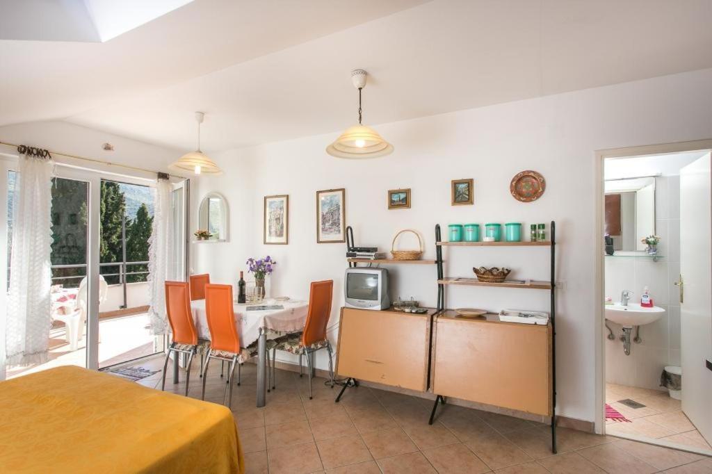 Apartments Tramonto Затон Стая снимка