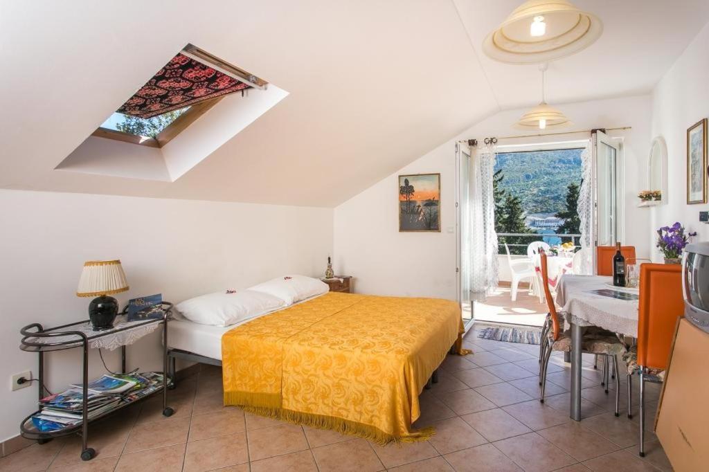 Apartments Tramonto Затон Стая снимка